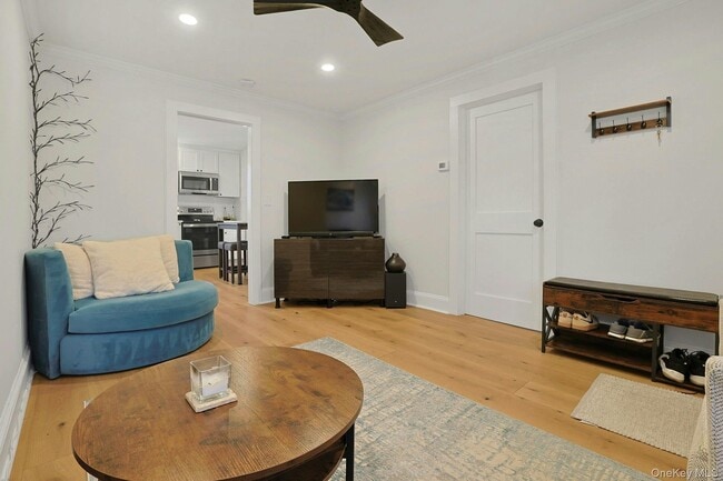 Photo - 32 School St Unidad A