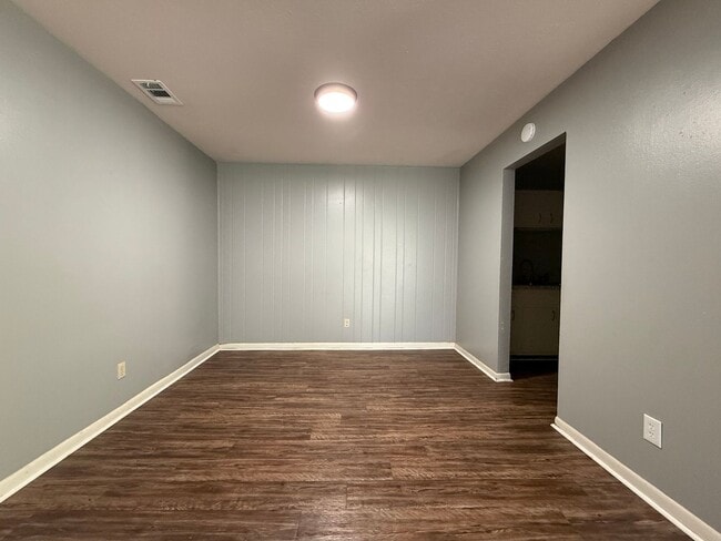 Photo - 1231 Buckingham Dr Unit 1231-3