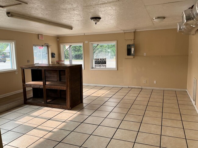 Photo - 1021 South Georgia Parkway