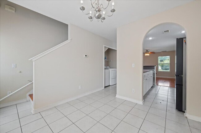 Photo - 17 Bushwood Dr