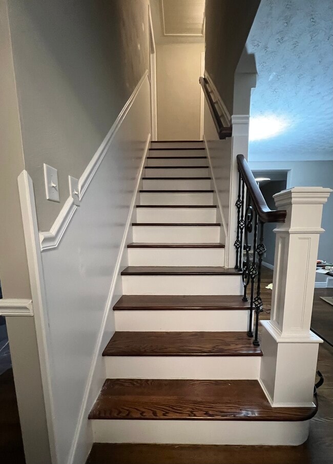 Photo - 146 Westward Ho Dr