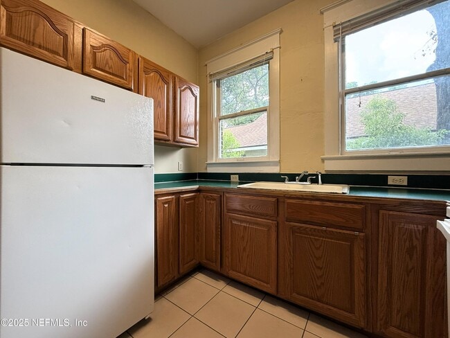 Photo - 2245 Myra St Unit 4