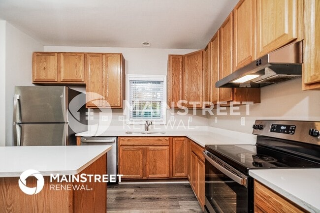 Photo - 728 Cook Rd