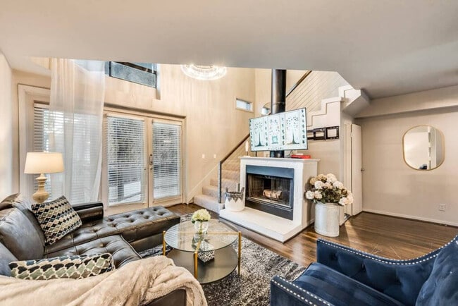 Building Photo - 6011 Gaston Ave Unit ID1309629P Rental