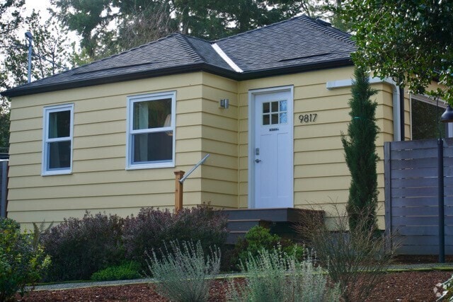 Building Photo - Yellow House