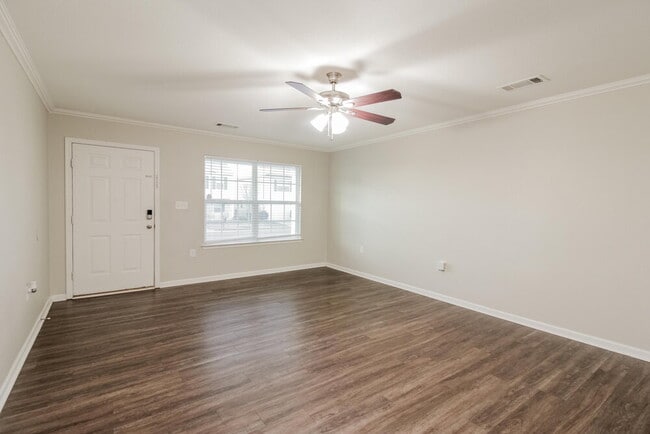 Photo - 1866 Eastway Dr