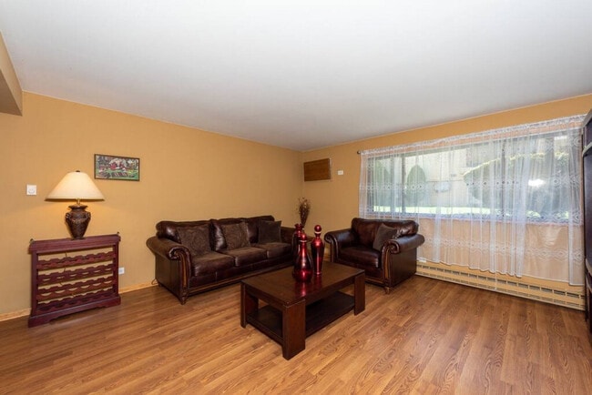 Building Photo - 5113 N East River Rd Unit ID1245868P Rental