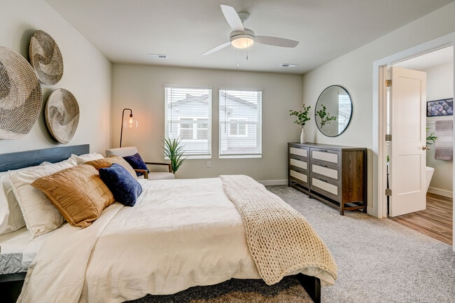 Photo - Canvas at Castle Rock