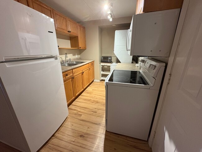 Photo - 64 Esker Rd Unidad 1