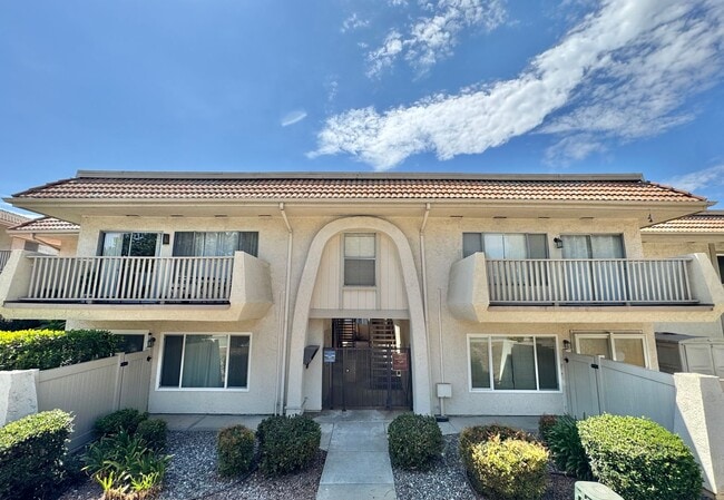 Building Photo - Cozy 2-Bedroom Condo in La Verne