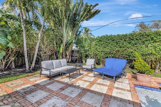 Photo - 801 SW 5th St