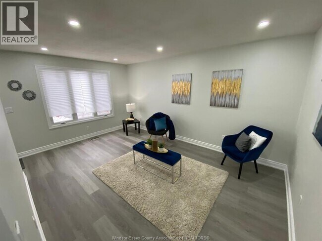 Photo - 3563 Bloomfield Rd