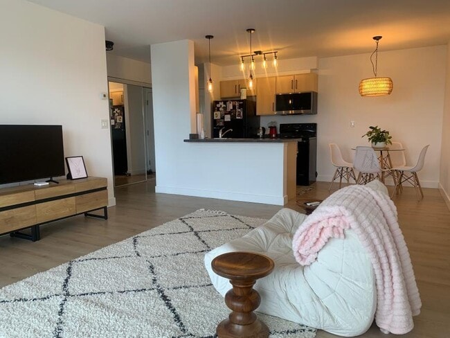 Building Photo - 1 bedroom in Grande Prairie AB T8X 0A1