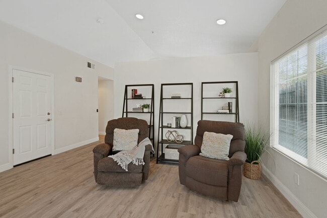 Photo - 111 Philip Dr