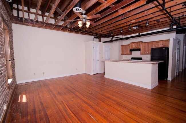 Building Photo - Market Olive 204 Unit MO 204