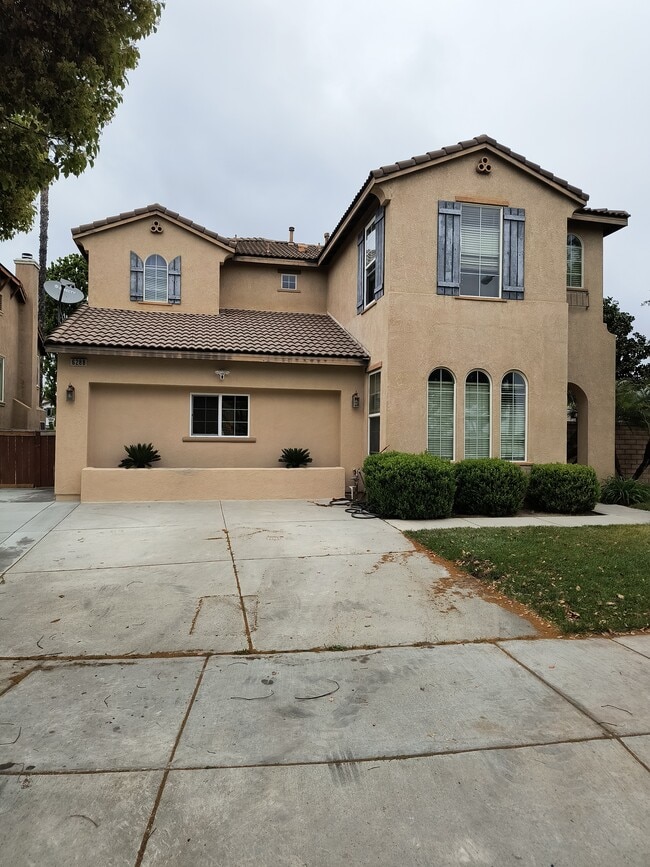 Photo - 6288 Susana St Unidad MasterBedroom
