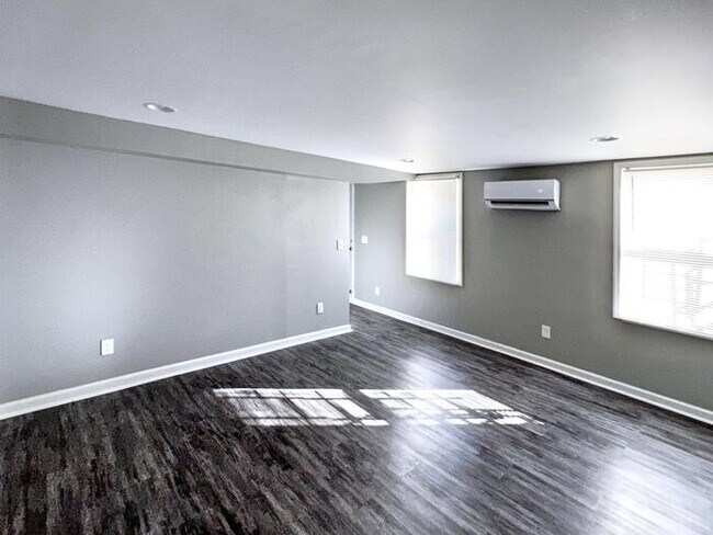 Photo - 8102 4th Ave S Unidad b