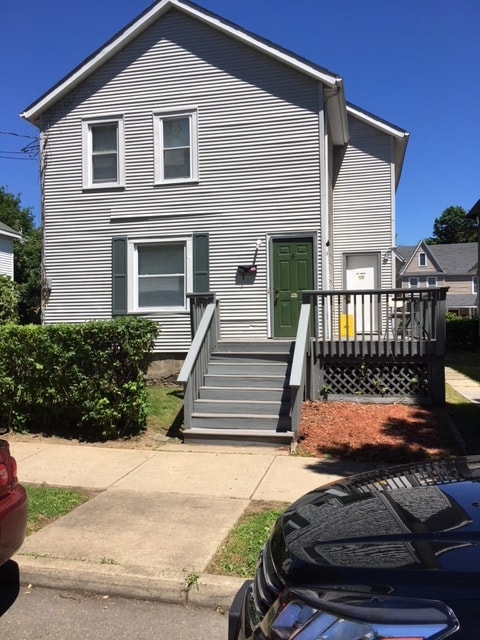 6 Seminary Ave