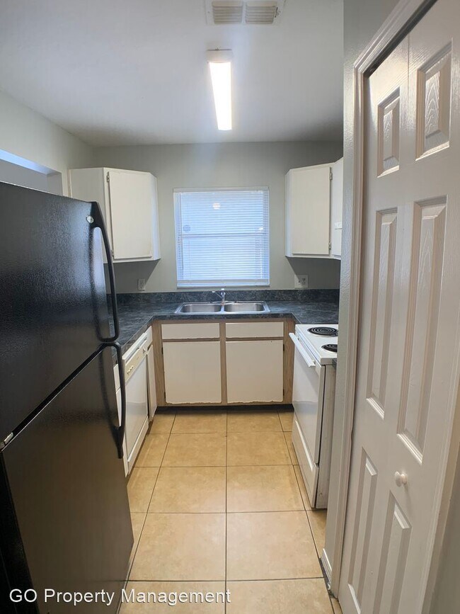 Photo - 4 br, 2 bath House - 1202 Golden Gate Ave.