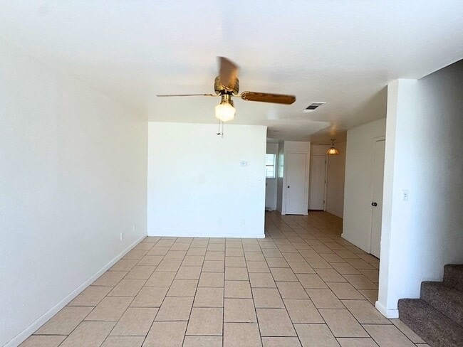 Photo - 807 W Walnut St Unit C2