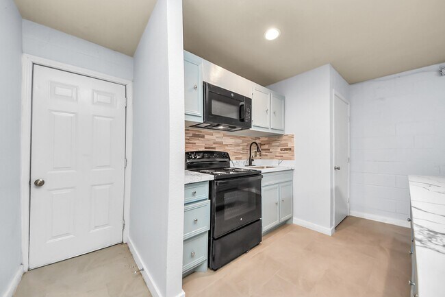 Photo - 6701 Irvington Blvd