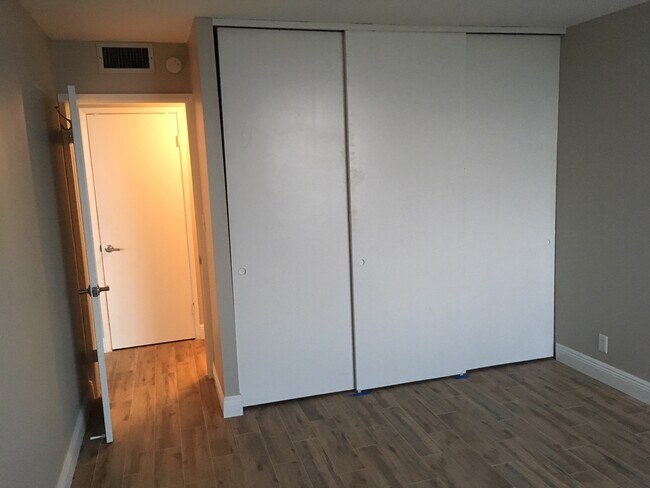 Photo - 111 Briny Ave Unidad #2012