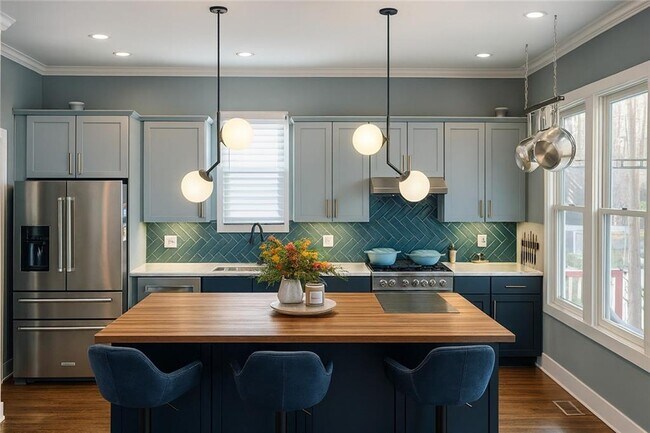 Photo - 2231 Cavanaugh Ave SE