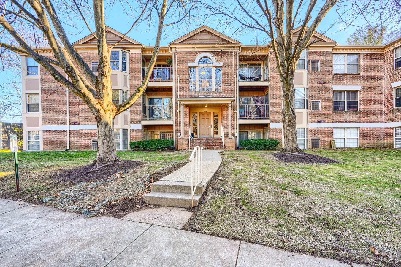 Photo - 201 Star Pointe Ct