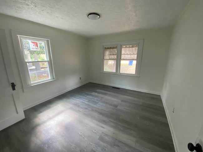 Photo - 1909 Southern Ave