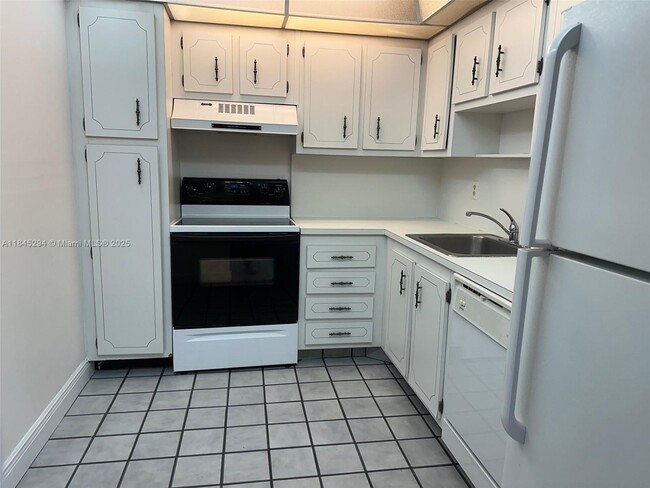 Photo - 1100 St Charles Pl Unit 503