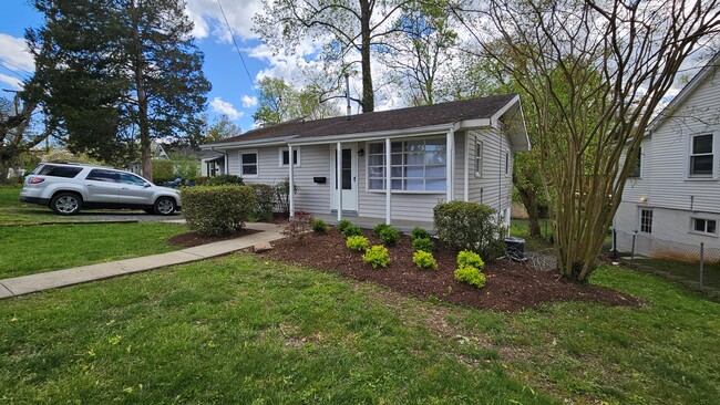 Photo - 231 Shamrock Rd