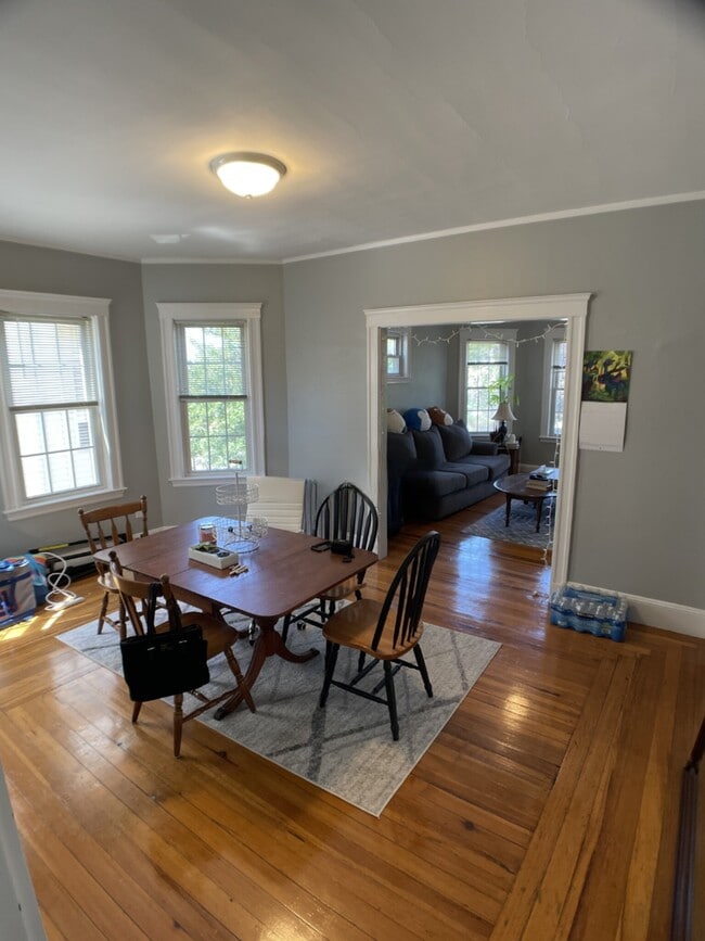 Photo - 835 Fellsway