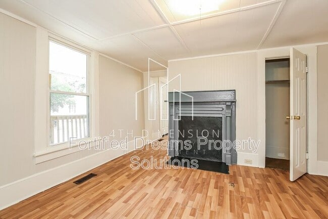 Photo - 2214 Nissen Ave