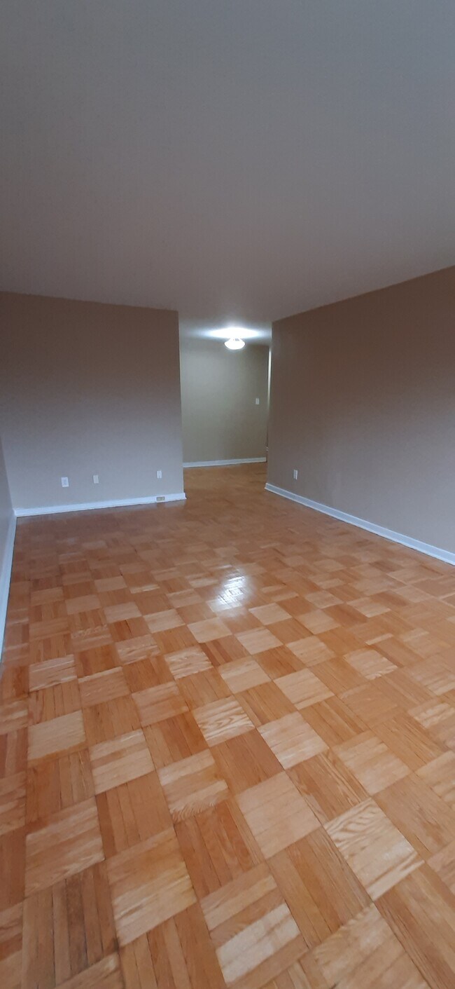240 Cosburn Ave