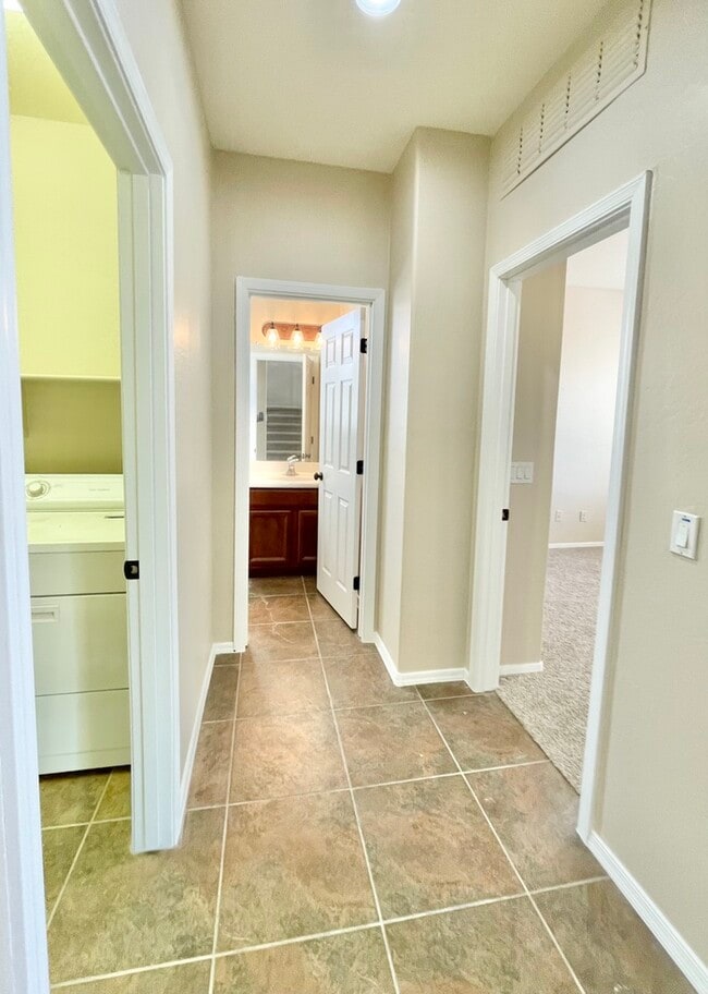 Photo - Fabulous 4-Bedroom Home For Rent in Goodyear!!