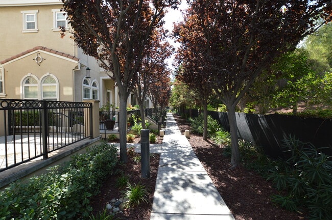 Photo - 2348 Winepol Loop
