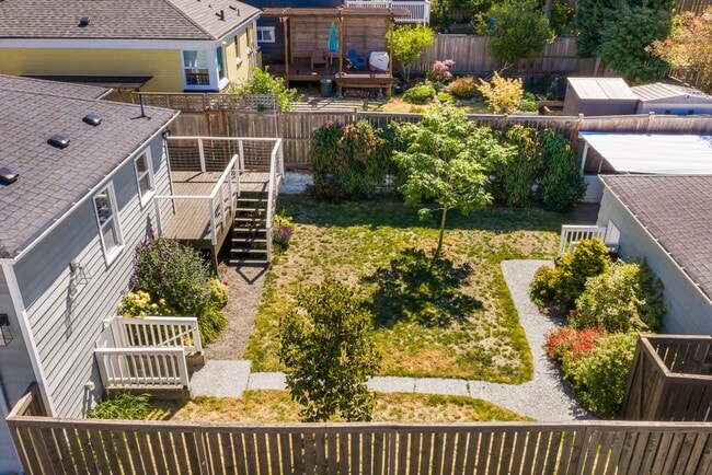 Photo - 4143 SW Kenyon St