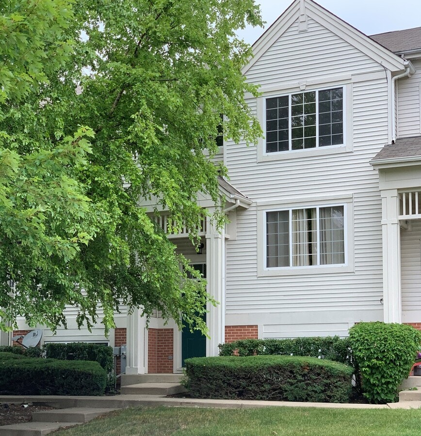 Photo - 710 S Rosehall Ln Townhome
