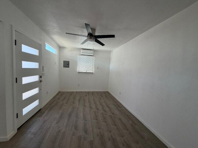 43119 7th St E Unidad c