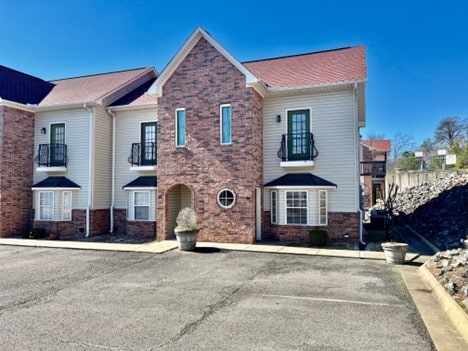 Building Photo - 118 Pretti Pt