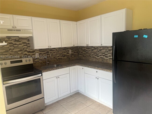 Photo - 14 NW 169th St Unit 2