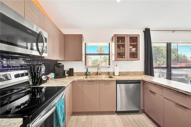 Photo - 1704 Rodman St