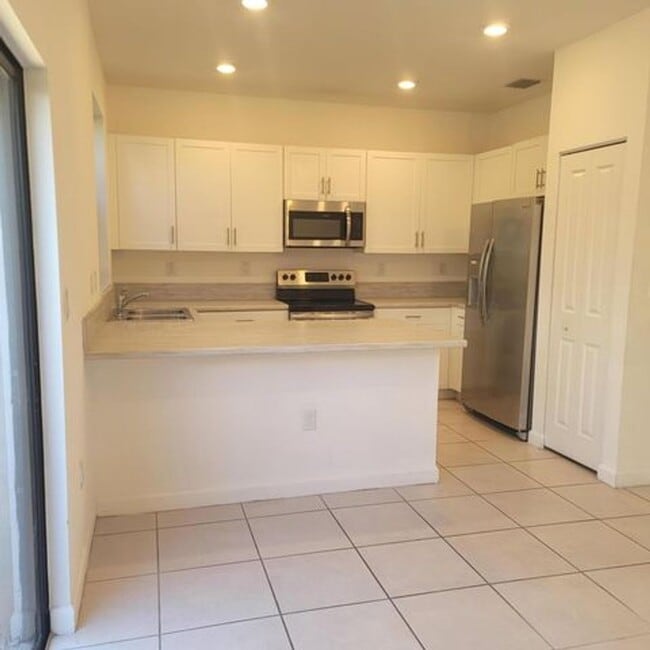 Building Photo - 20742 NE 5th Ct Rental