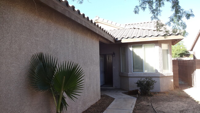 NO HOA, SINGLE STORY HOME WITH 3 BEDROOMS,... - NO HOA, SINGLE STORY HOME WITH 3 BEDROOMS,...