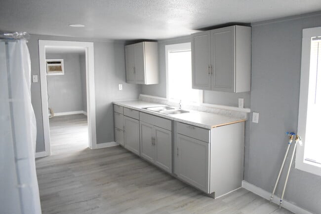 Photo - 1703 Boney St