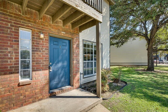 Photo - 1834 River Crossing Cir Townhome