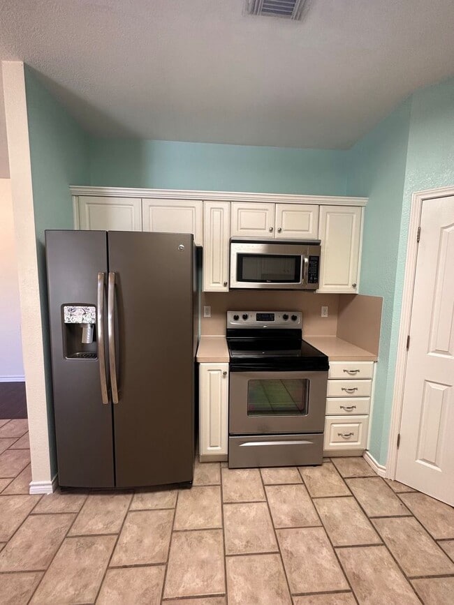 Photo - 115 Suncrest