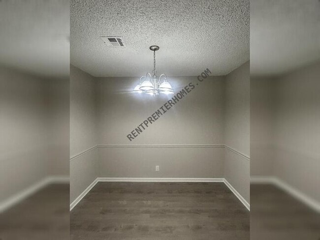 Building Photo - 2003 N 29th St