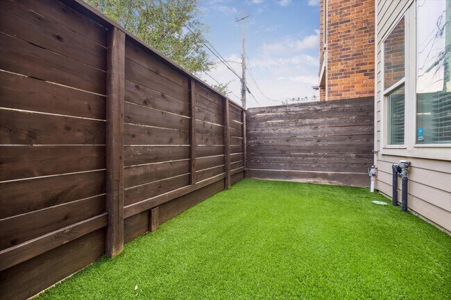 Photo - 4508 Cornish St