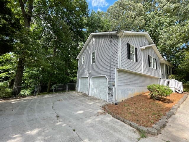 Photo - 485 Senator Rd